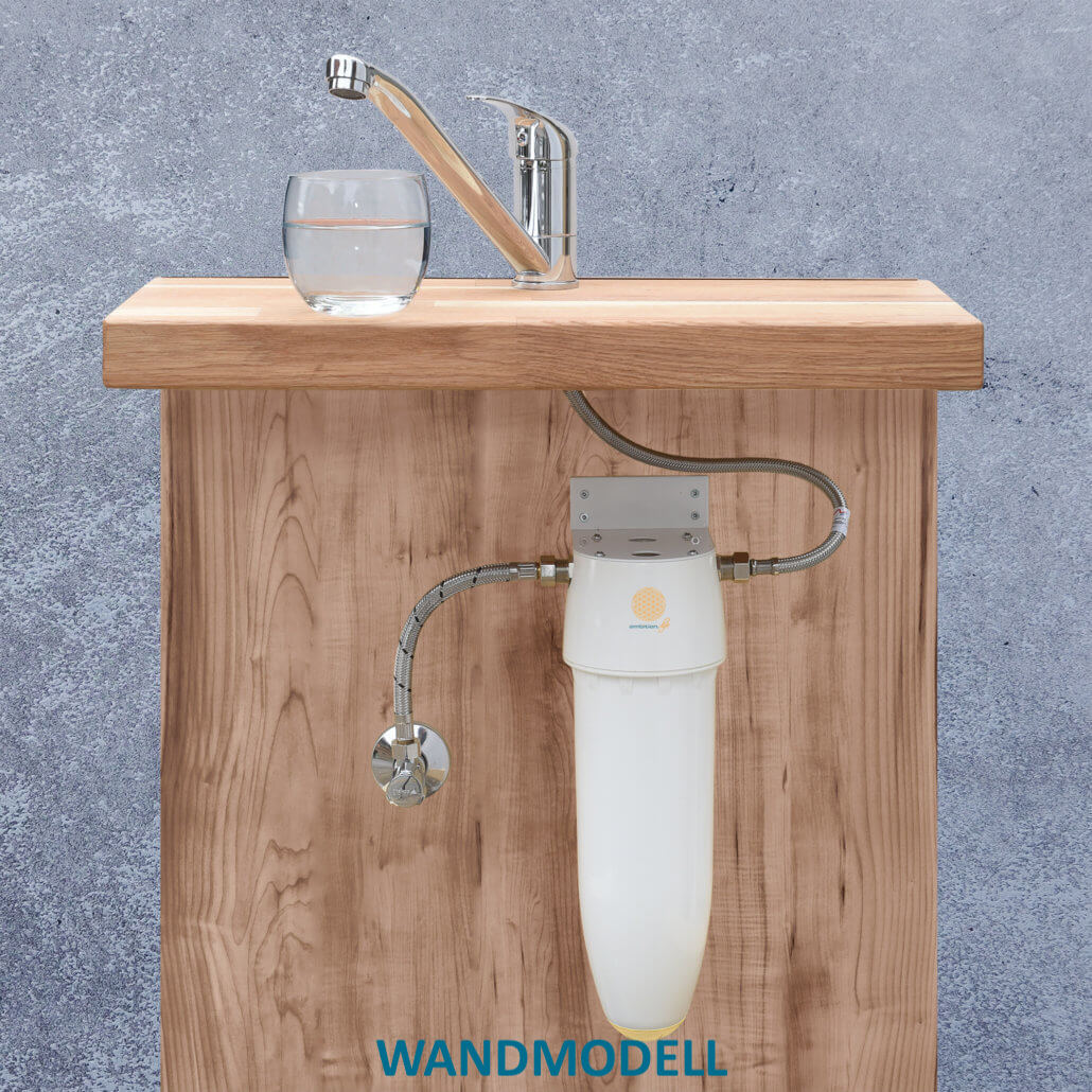 Wasserfilter harmonei® als Wandmodell verfügen über ein 4-fach Filtersystem und entfernen mechanisch Partikel, die größer sind als bis zu 0,2 Mm. Auch Mikroplastik!